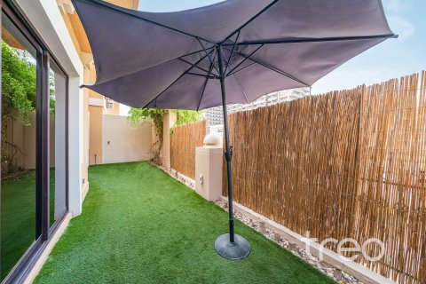 Вилла Dubai Sports City, Дубай, БАӘ-да 4 жатын бөлмелер, 313.55 м² № 761420 - фото 2