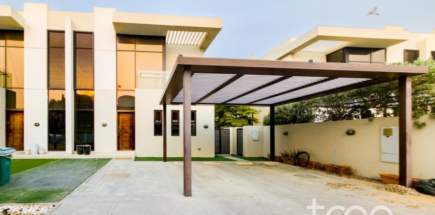 טאונהאוס ב DAMAC Hills (Akoya by DAMAC), Dubai, איחוד האמירויות 3 חדרי שינה, 253.25 מ"ר מספר 761424