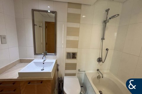 Apartment in Downtown Dubai (Downtown Burj Dubai), UAE 1 bedroom, 95 sq.m. № 668072 - photo 15