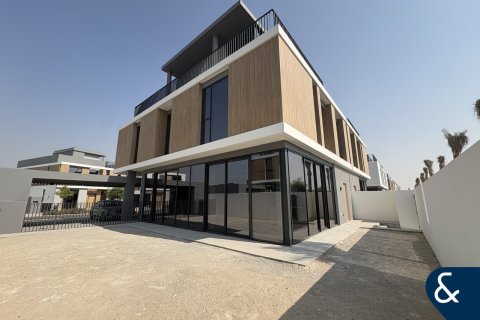 Villa para arrendamento em Arabian Ranches 3, Dubai, EAU 4 quartos, 303 m2 № 668068 - foto 1