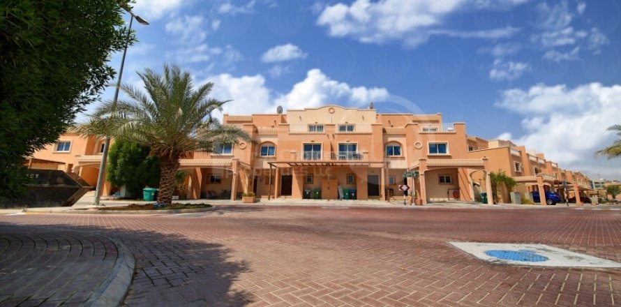 Al Reef, Abu Dhabi, UAE의 빌라 침실 3개, 225.1제곱미터 번호 722280