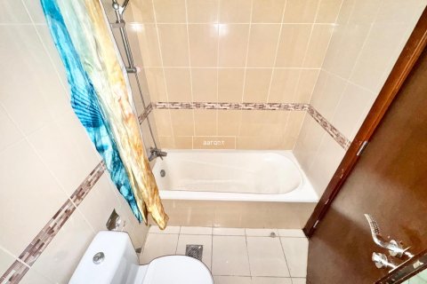 Appartement te koop in Jumeirah Lake Towers, Dubai, VAE 2 slaapkamers, 89.4 vr.m., nr 633463 - foto 14