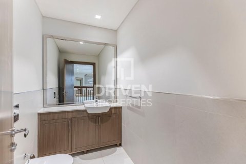 Villa in Jumeirah, Dubai, UAE 3 bedrooms, 263 sq.m. № 654069 - photo 16