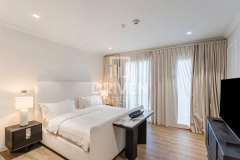 Villa in Jumeirah, Dubai, UAE 3 bedrooms, 263 sq.m. № 654069 - photo 11