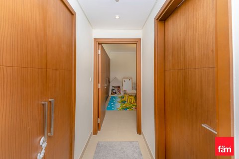 Apartament në Dubai, Emiratet e Bashkuara Arabe 3 dhoma gjumi, 179.4 m2. № 669663 - Foto 18