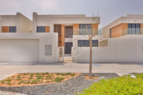 Villa à louer à Saadiyat Island, Abu Dhabi, EAU 4 chambres, 629 m2 № 662852 - photo 1