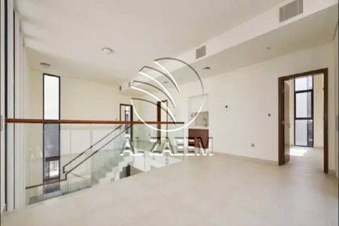 Villa zum Verkauf in Yas Island, Abu Dhabi, VAE 4 Schlafzimmer, 599 m2 Nr. 662855 - Foto 3
