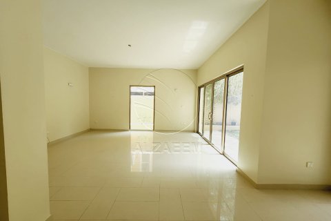 Vila u Al Raha Gardens, Abu Dhabi, UAE 3 spavaćih soba, 324 m2 Br. 662850 - fotografija 2