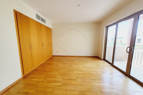 Vila u Al Raha Gardens, Abu Dhabi, UAE 3 spavaćih soba, 324 m2 Br. 662850 - fotografija 8