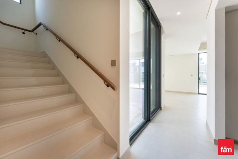 Villa in Dubai, UAE 4 bedrooms, 383.5 sq.m. № 712778 - photo 9