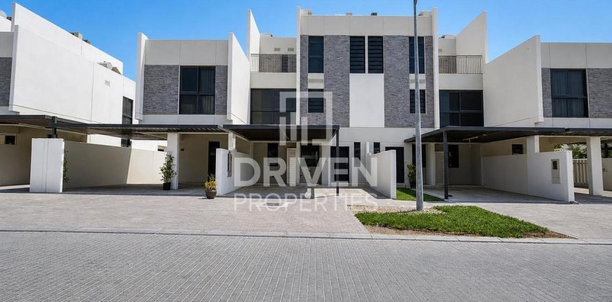 Dubai, BAE’de sıra ev 5 yatak odası, 174.84 m&sup2; No 767797