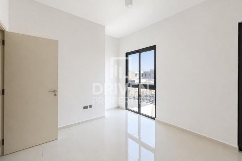 Dubai, BAE’de satılık sıra ev 5 yatak odası, 174.84 m&sup2; No 767797 - fotoğraf 8