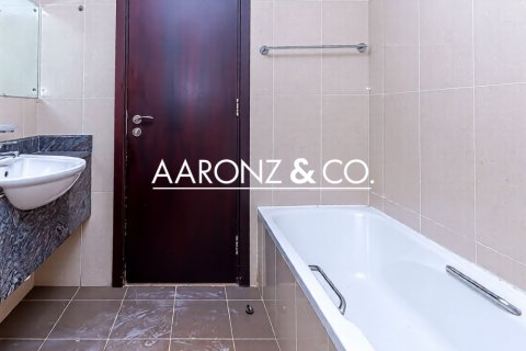 Lägenhet uthyres i Jumeirah Lake Towers, Dubai, UAE 2 sovrum, 164.7 kvm Nr. 670510 - fotografi 16