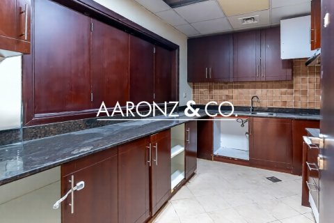 Lägenhet uthyres i Jumeirah Lake Towers, Dubai, UAE 2 sovrum, 164.7 kvm Nr. 670510 - fotografi 13