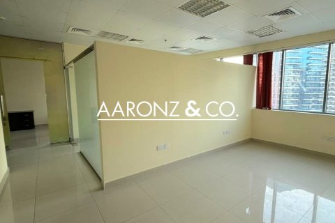 Zyrë në Business Bay, Dubai, Emiratet e Bashkuara Arabe 87 m2. № 670488 - Foto 1