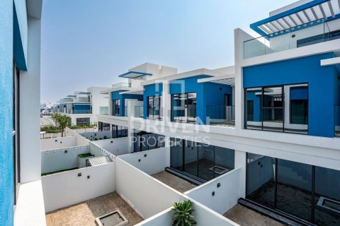 Зняти в оренду таунхаус в Damac Lagoons, Дубай, ОАЕ 5 спалень, 144м2, № 655088 - фото 3