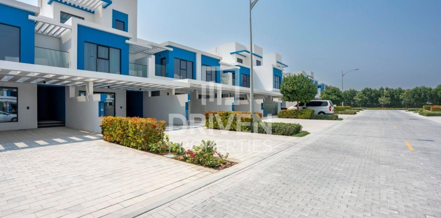 Таунхаус в Damac Lagoons, Дубай, ОАЕ 5 спалень, 144м2 № 655088