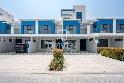 Зняти в оренду таунхаус в Damac Lagoons, Дубай, ОАЕ 5 спалень, 144м2, № 655088 - фото 2