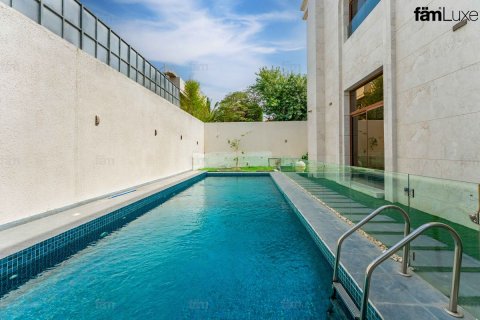 Huvila Umm Al Sheif, Dubai, Arabiemiraatit 7 makuuhuonetta, 1393.5 m2 № 699691 - kuva 2