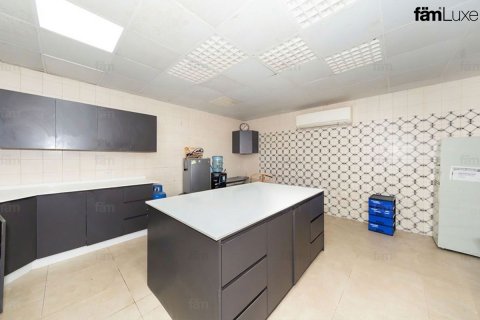 Huvila Umm Al Sheif, Dubai, Arabiemiraatit 7 makuuhuonetta, 1393.5 m2 № 699691 - kuva 25