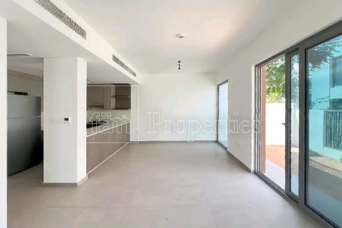 Villa en Tilal Al Ghaf, Dubai, EAU 4 dormitorios, 231.6 m² № 699693