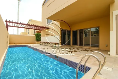 Vila di Al Raha Gardens, Abu Dhabi, UAE 4 bilik tidur, 402 meter persegi № 662889 - foto 1