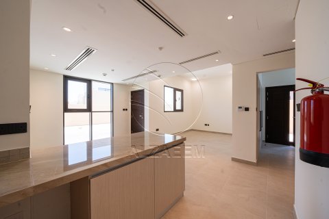 Vilë në Ghantoot, Abu Dhabi, Emiratet e Bashkuara Arabe 2 dhoma gjumi, 311 m2. № 662904 - Foto 2