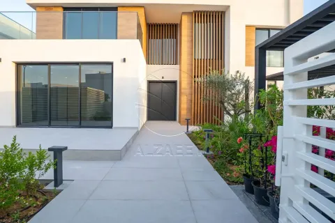 וילה להשכרה ב Saadiyat Island, Abu Dhabi, איחוד האמירויות 4 חדרי שינה, 629 מ"ר, מספר 662903 - תמונה 1