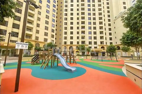 Huoneisto Jumeirah Beach Residence, Dubai, Arabiemiraatit 2 makuuhuonetta, 128 m2 № 706810 - kuva 15