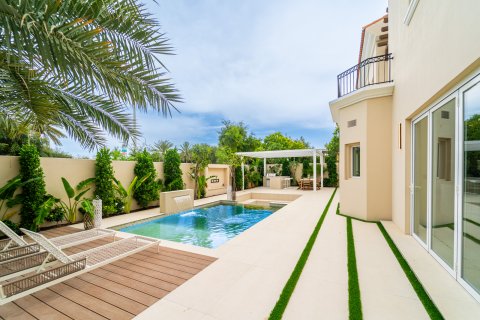 Vila di Dubai, UAE 5 bilik tidur, 409 meter persegi № 705398 - foto 1