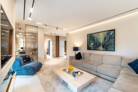 Villa til salg i Dubai, UAE 5 soveværelser, 604 kvm № 705400 - foto 3