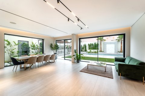 Villa til salg i Dubai, UAE 5 soveværelser, 604 kvm № 705400 - foto 12