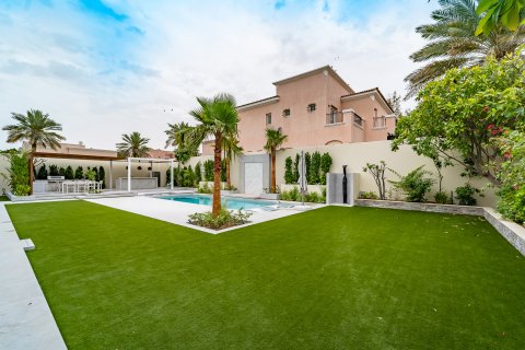 Vila u Dubai, UAE 5 spavaćih soba, 604 m2 Br. 705400 - fotografija 28