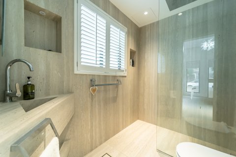 Villa til salg i Dubai, UAE 5 soveværelser, 604 kvm № 705400 - foto 5