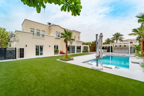 Vila u Dubai, UAE 5 spavaćih soba, 604 m2 Br. 705400 - fotografija 22
