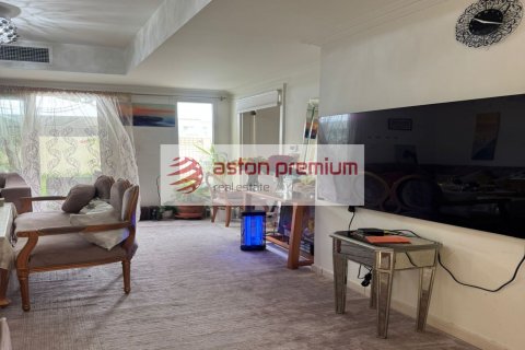 Villa til salgs i The Springs, Dubai, Emiratene 2 soverom, 173 kvm Nr. 699481 - Foto 2