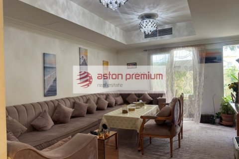 Huvila The Springs, Dubai, Arabiemiraatit 2 makuuhuonetta, 173 m2 № 699481