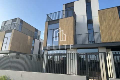 Villa in Mudon, Dubai, UAE 4 bedrooms, 276 sq.m. № 754734
