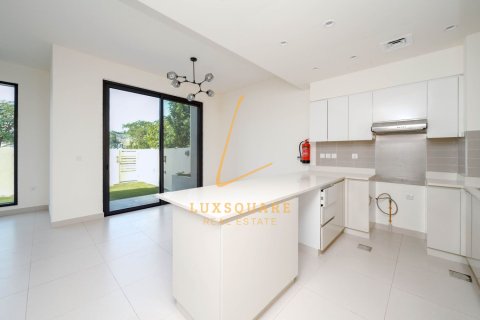 Városi lakóépület itt: Dubai Hills Estate, EAE, 3 hálószoba, 194 m², azonosító: 726142 - fénykép 3