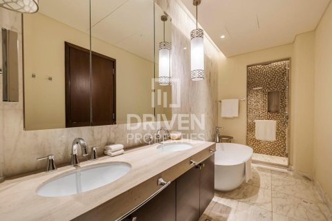 Downtown Dubai (Downtown Burj Dubai), Dubai, UAE의 임대용 아파트 침실 3개, 214.05제곱미터 번호 746564 - 사진 16