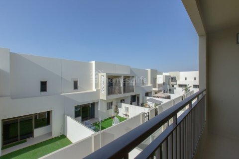 Townhouse sa Town Square, Dubai, UAE 3 silid-tulugan, 188 sq.m. № 715429 - larawan 2