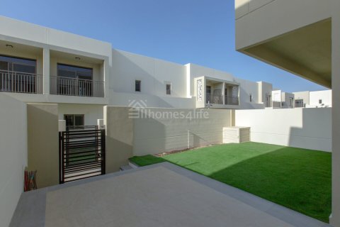 Townhouse sa Town Square, Dubai, UAE 3 silid-tulugan, 188 sq.m. № 715429