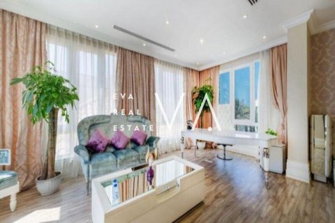 Vila v Palm Jumeirah, Dubai, SAE 6 ložnice, 1245.14 m² Č.: 637659 - fotografie 10