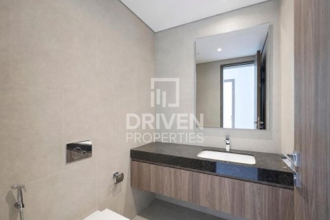 Vila v Jumeirah Park, Dubai, SAE 5 spální, 671.41 m2 č. 765597 - Fotografia 16