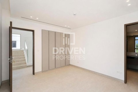 Vila v Jumeirah Park, Dubai, SAE 5 spální, 671.41 m2 č. 765597 - Fotografia 10
