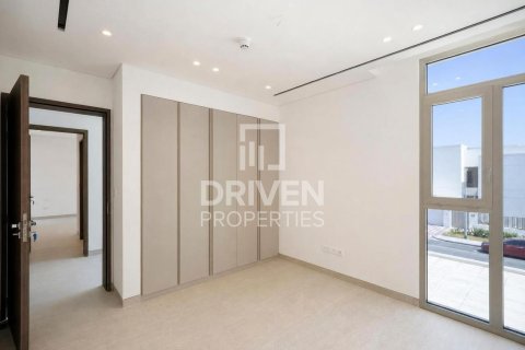 Vila v Jumeirah Park, Dubai, SAE 5 spální, 671.41 m2 č. 765597 - Fotografia 14