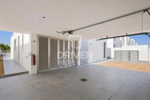 Vila v Jumeirah Park, Dubai, SAE 5 spální, 671.41 m2 č. 765597 - Fotografia 30