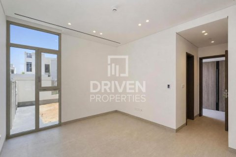 Vila v Jumeirah Park, Dubai, SAE 5 spální, 671.41 m2 č. 765597 - Fotografia 5