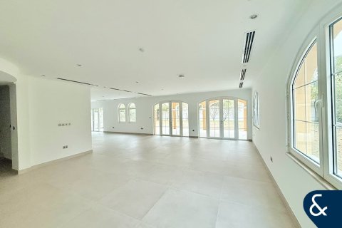 Villa in Jumeirah Park, Dubai, UAE 5 bedrooms, 452 sq.m. № 668405 - photo 4
