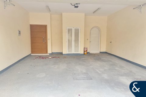 Villa in Jumeirah Park, Dubai, UAE 5 bedrooms, 452 sq.m. № 668405 - photo 15